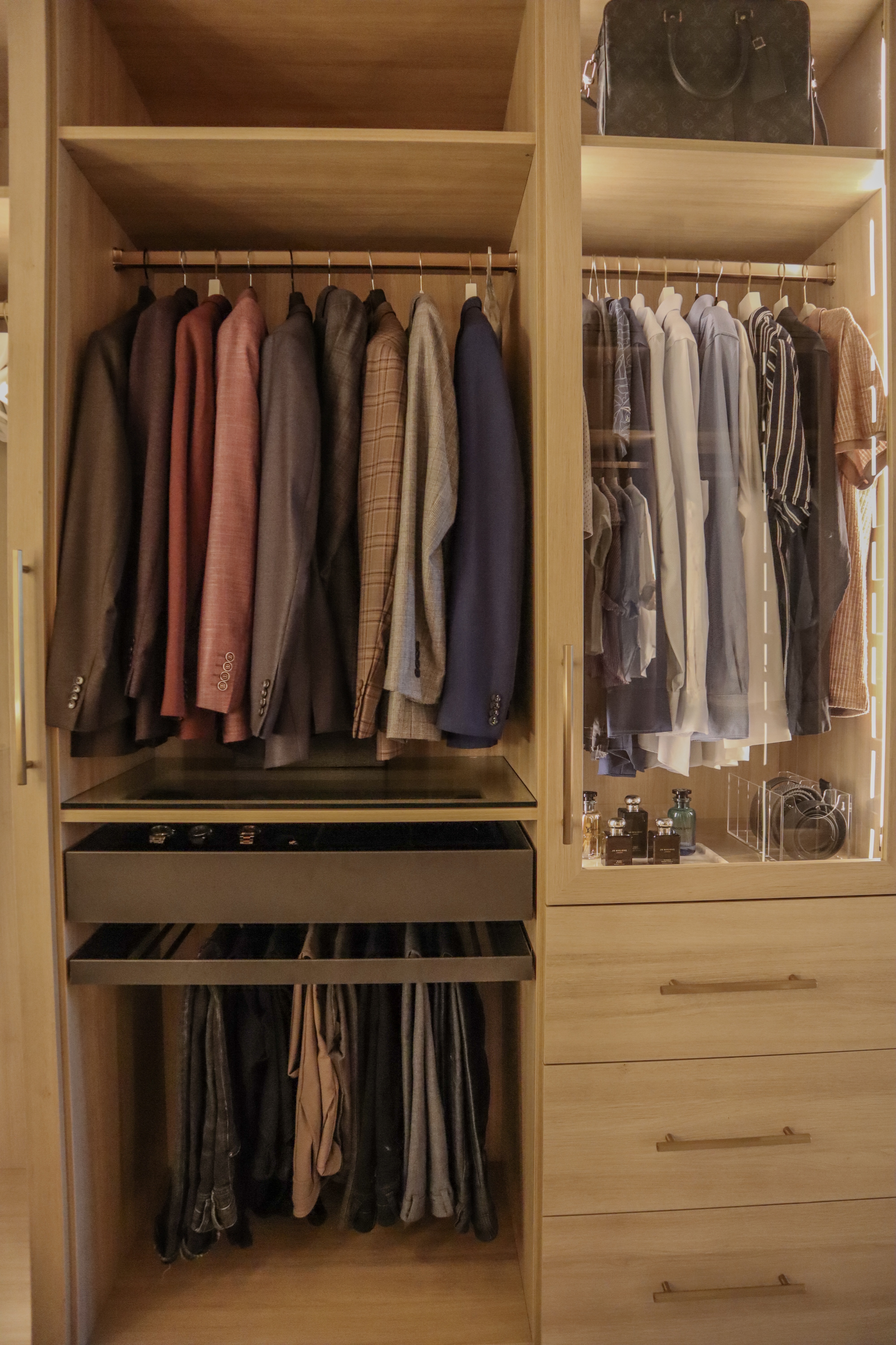 Walk-in Closet